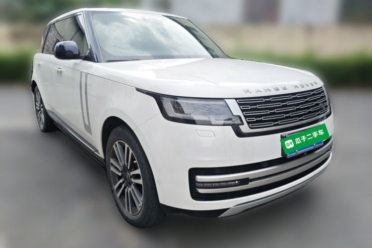 Used Land Rover Range 2023 3.0 L6 400 PS Extended Luxury Edition Front Right 45 Deg