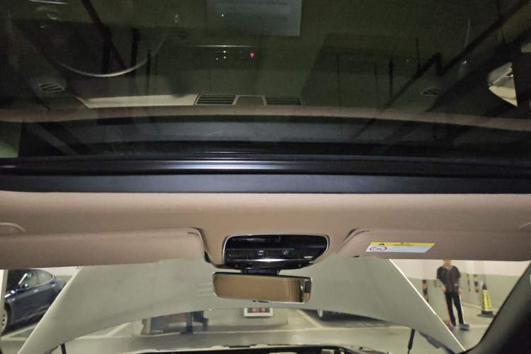 Used Land Rover Range 2023 3.0 L6 360 PS Grand Edition Headliner