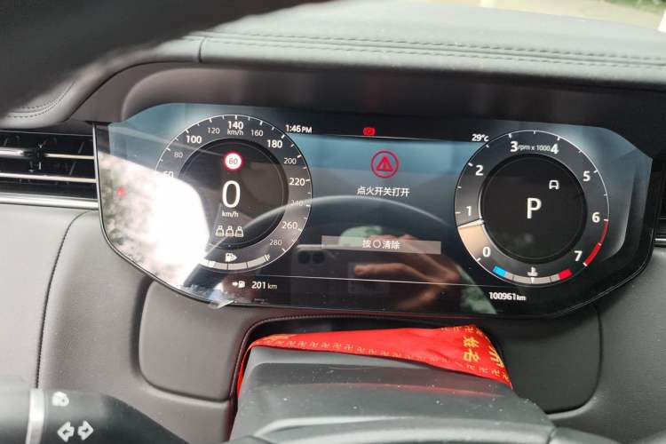 Used Land Rover Range 2023 3.0 L6 360 PS Grand Edition Instrument Cluster