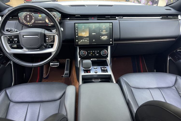 Used Land Rover Range 2023 3.0 L6 360 PS Grand Edition Interior 1