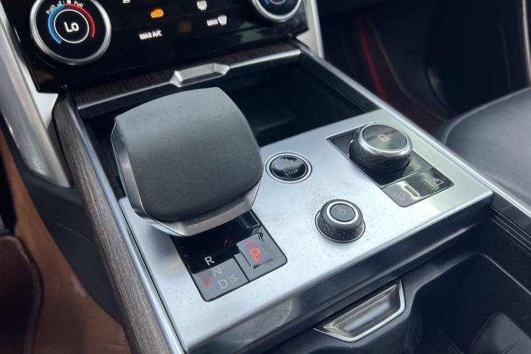 Used Land Rover Range 2023 3.0 L6 360 PS Grand Edition Interior 4