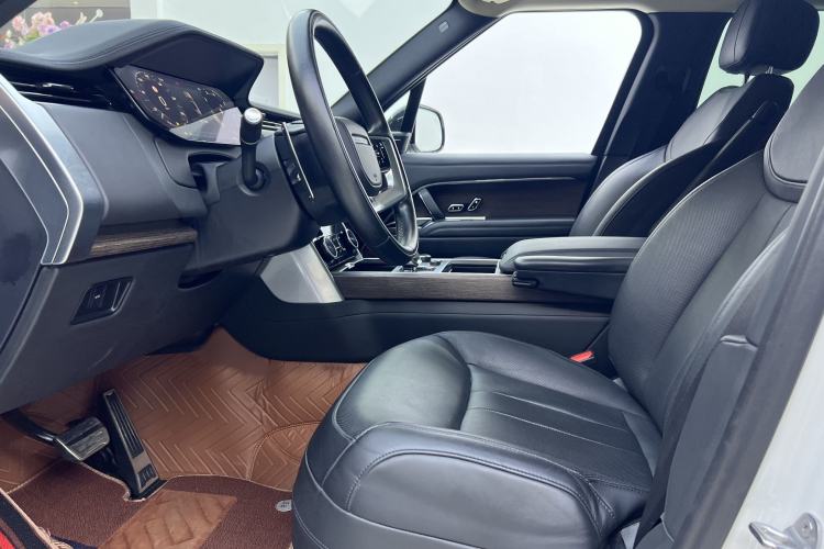 Used Land Rover Range 2023 3.0 L6 360 PS Grand Edition Interior 5