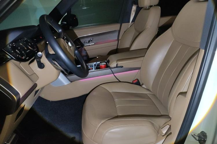Used Land Rover Range 2023 3.0 L6 360 PS Grand Edition Left Front Seat