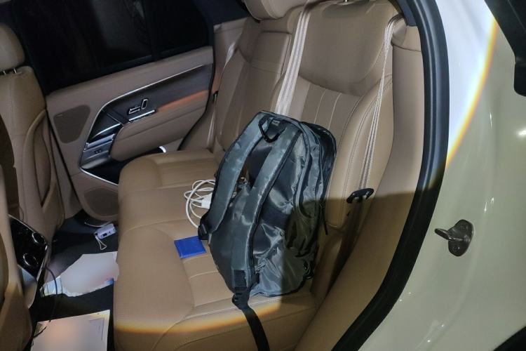 Used Land Rover Range 2023 3.0 L6 360 PS Grand Edition Left Rear Seat