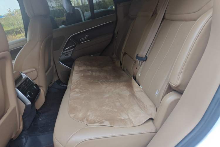 Used Land Rover Range 2023 3.0 L6 360 PS Grand Edition Left Rear Seat