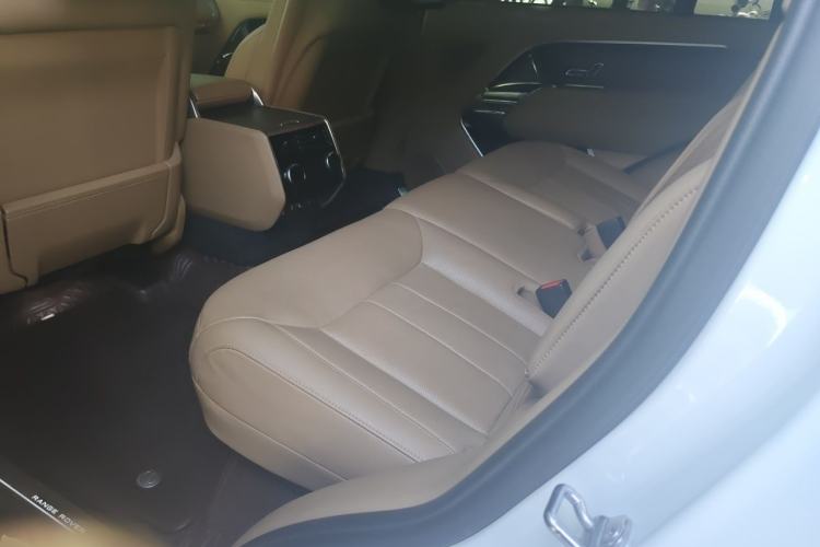Used Land Rover Range 2023 Revised Version 3.0 L6 400 PS Extended Luxury Edition Left Rear Seat