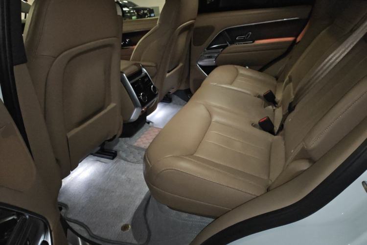 Used Land Rover Range 2023 3.0 L6 360 PS Grand Edition Left Rear Seat