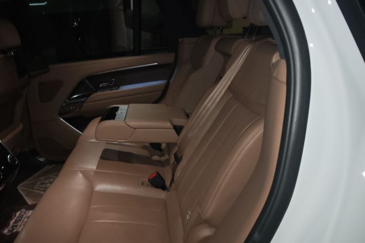 Used Land Rover Range 2023 Revised Version 3.0 L6 400 PS Extended Luxury Edition Left Rear Seat