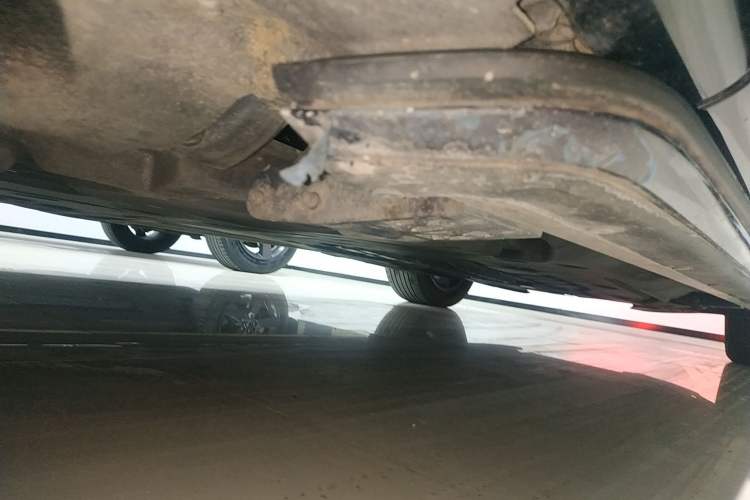 Used Land Rover Range 2023 3.0 L6 400 PS Prestige Seven-Seater Extended Version Left Side Sill