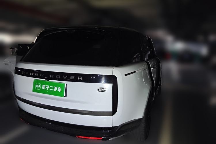 Used Land Rover Range 2023 3.0 L6 400 PS Prestige Seven-Seater Extended Version Rear Right 45 Deg