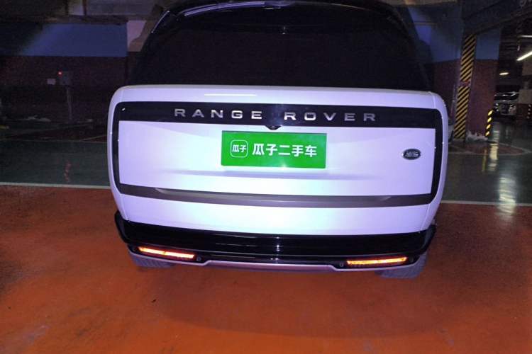 Used Land Rover Range 2023 3.0 L6 400 PS Prestige Seven-Seater Extended Version Rear