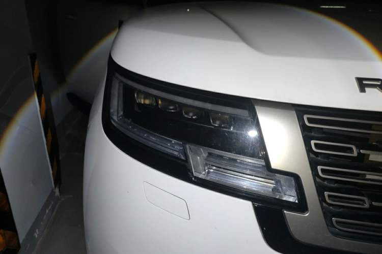 Used Land Rover Range 2023 3.0 L6 360 PS Grand Edition Right Front Headlight