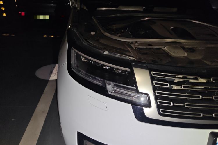 Used Land Rover Range 2023 3.0 L6 400 PS Prestige Seven-Seater Extended Version Right Front Headlight
