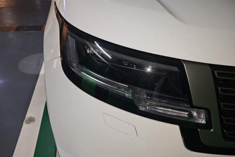 Used Land Rover Range 2023 Revised Version 3.0 L6 400 PS Extended Luxury Edition Right Front Headlight