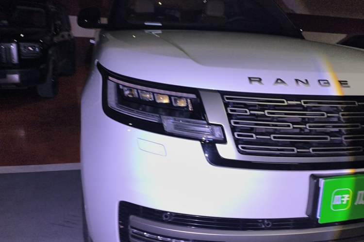 Used Land Rover Range 2023 3.0 L6 400 PS Prestige Seven-Seater Extended Version Right Front Headlight
