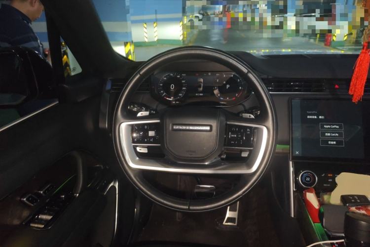 Used Land Rover Range 2023 3.0 L6 400 PS Prestige Seven-Seater Extended Version Steering Wheel