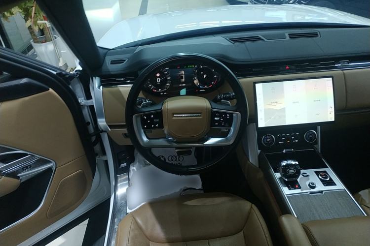 Used Land Rover Range 2023 3.0 L6 400 PS Prestige Seven-Seater Extended Version Steering Wheel