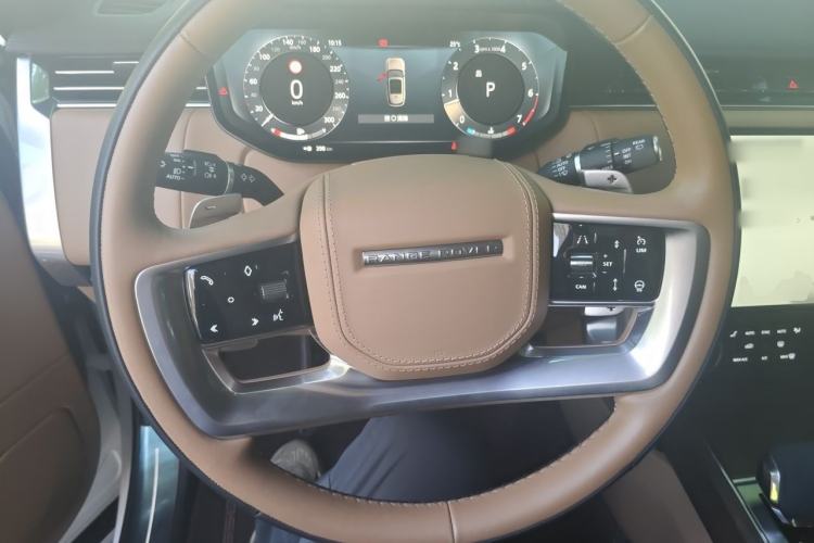 Used Land Rover Range 2023 Revised Version 3.0 L6 400 PS Extended Luxury Edition Steering Wheel