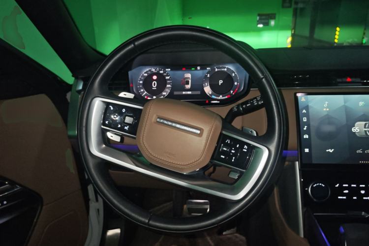 Used Land Rover Range 2023 Revised Version 3.0 L6 400 PS Extended Luxury Edition Steering Wheel