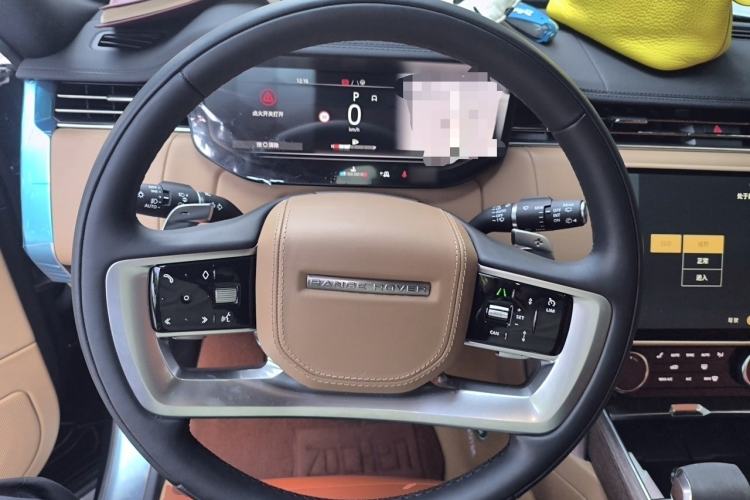 Used Land Rover Range 2023 3.0 L6 400 PS Prestige Seven-Seater Extended Version Steering Wheel