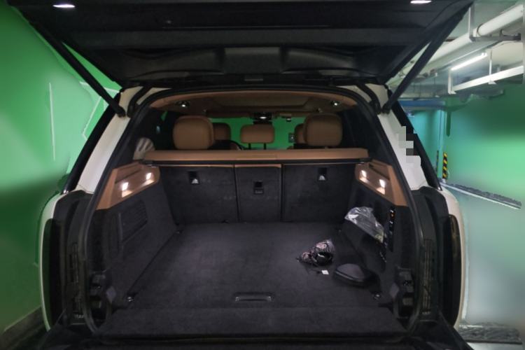Used Land Rover Range 2023 Revised Version 3.0 L6 400 PS Extended Luxury Edition Trunk