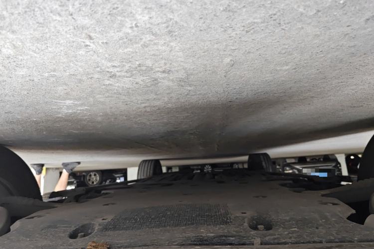 Used Land Rover Range 2024 3.0 L6 400 PS Prestige Extended Version 7-Seater Chassis Front