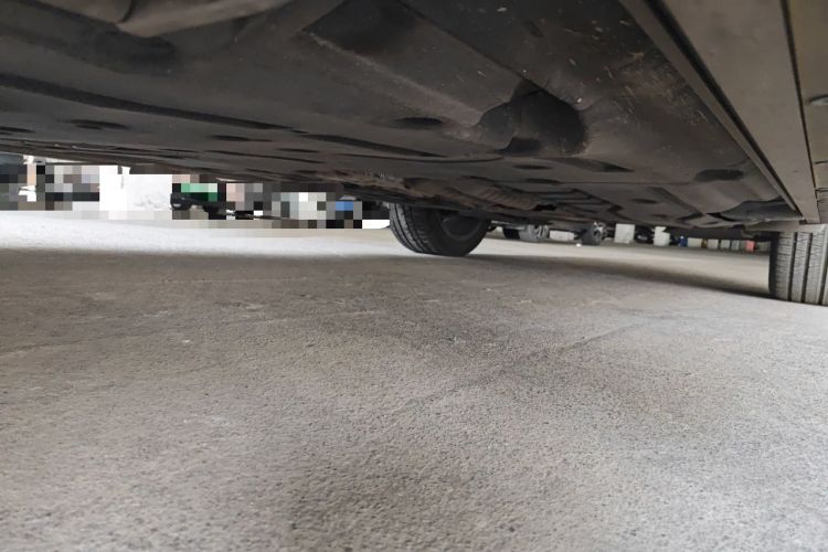 Used Land Rover Range 2024 3.0 L6 400 PS Prestige Extended Version 7-Seater Chassis Front Left