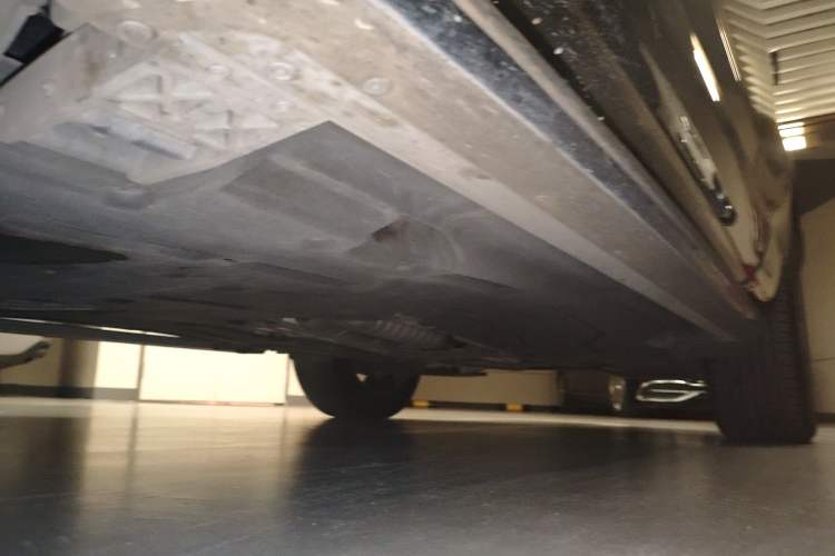Used Land Rover Range 2024 3.0 L6 360 PS Grand Edition Chassis Front Left