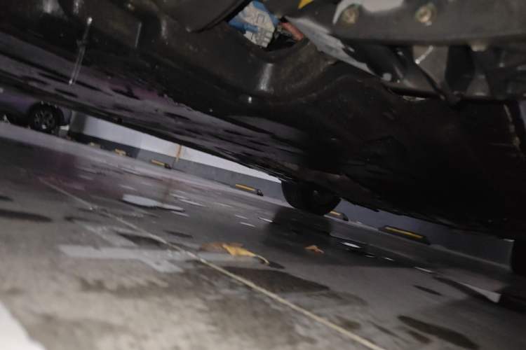 Used Land Rover Range 2024 3.0 L6 400 PS Prestige Extended Version 7-Seater Chassis Front Left