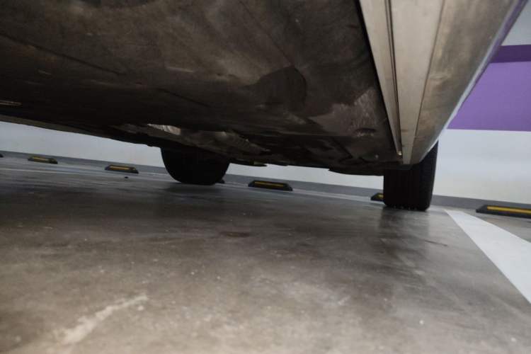 Used Land Rover Range 2024 3.0 L6 400 PS Prestige Extended Version 7-Seater Chassis Front Left
