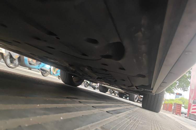 Used Land Rover Range 2024 3.0 L6 400 PS Prestige Extended Version 7-Seater Chassis Front Left