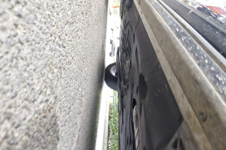 Used Land Rover Range 2024 3.0 L6 400 PS Prestige Extended Version 7-Seater Chassis Front Right