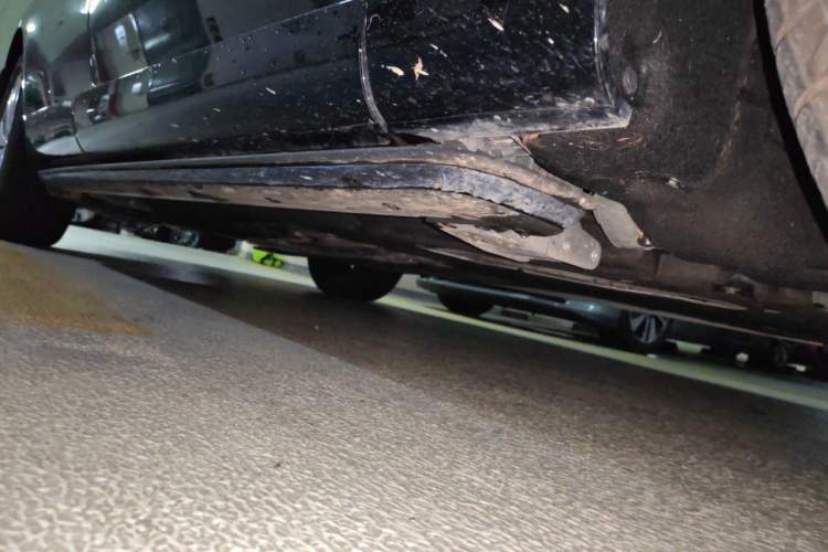 Used Land Rover Range 2024 3.0 L6 400 PS Prestige Extended Version 7-Seater Chassis Front Right