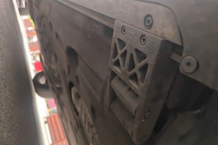 Used Land Rover Range 2024 3.0 L6 400 PS Prestige Extended Version 7-Seater Chassis Front Right
