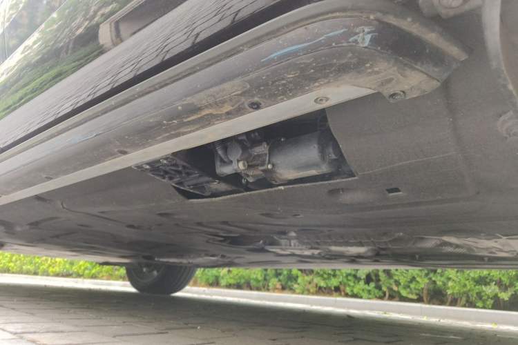 Used Land Rover Range 2024 3.0 L6 400 PS Prestige Extended Version 7-Seater Chassis Rear Left