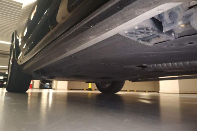 Used Land Rover Range 2024 3.0 L6 360 PS Grand Edition Chassis Rear Left