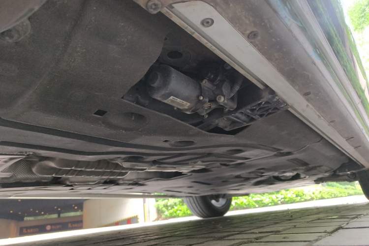 Used Land Rover Range 2024 3.0 L6 400 PS Prestige Extended Version 7-Seater Chassis Rear Right