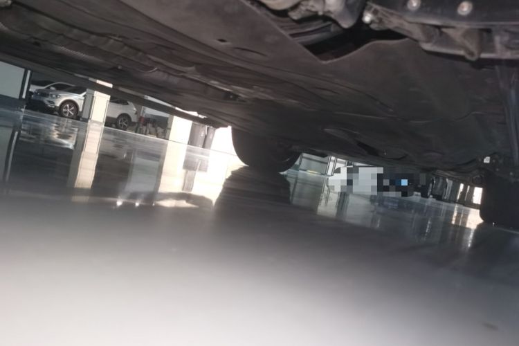 Used Land Rover Range 2024 3.0 L6 400 PS Extended Luxury Edition Chassis Rear Right