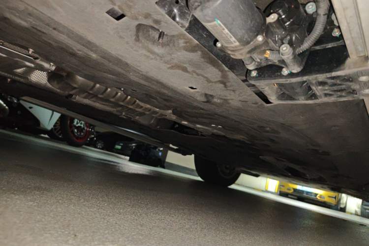 Used Land Rover Range 2024 3.0 L6 400 PS Prestige Extended Version 7-Seater Chassis Rear Right
