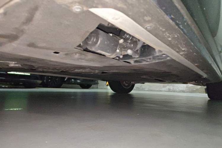 Used Land Rover Range 2024 3.0 L6 400 PS Prestige Extended Version 7-Seater Chassis Rear Right