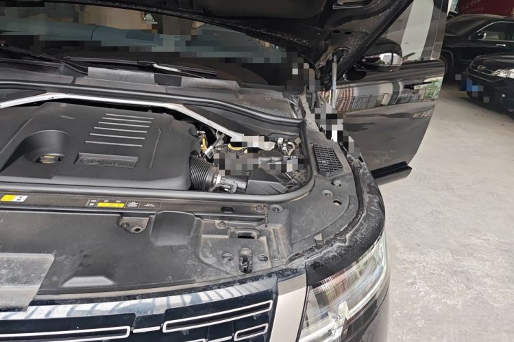 Used Land Rover Range 2024 3.0 L6 400 PS Prestige Extended Version 7-Seater Engine Bay Left