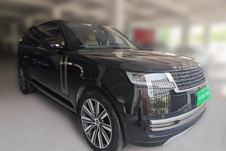 Used Land Rover Range 2024 3.0 L6 400 PS Prestige Extended Version 7-Seater Front Right 45 Deg