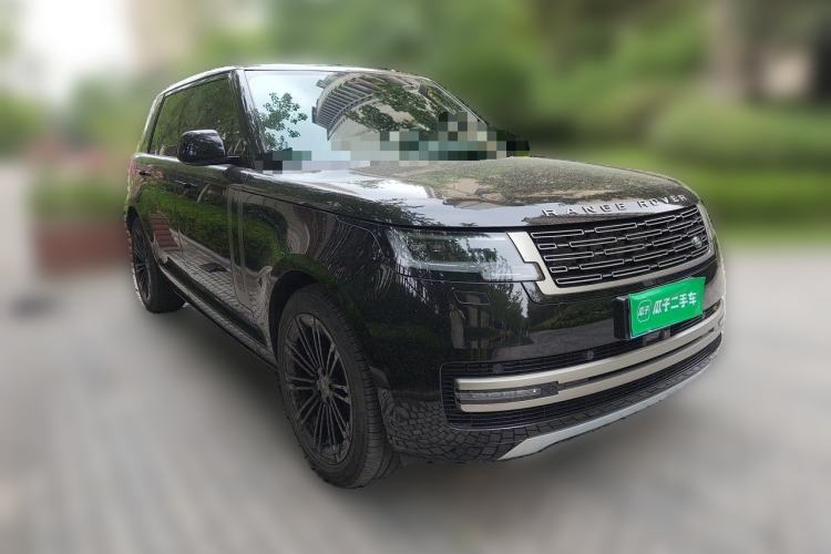 Used Land Rover Range 2024 3.0 L6 400 PS Prestige Extended Version 7-Seater Front Right 45 Deg