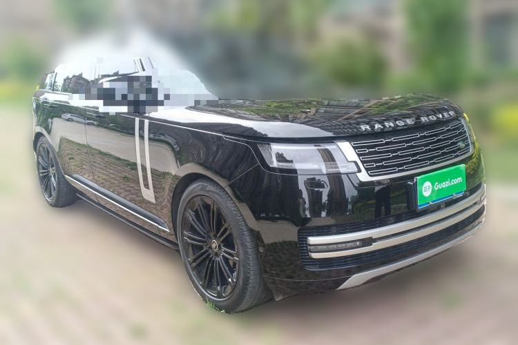 Used Land Rover Range 2024 3.0 L6 400 PS Extended Version Front Right 45 Deg
