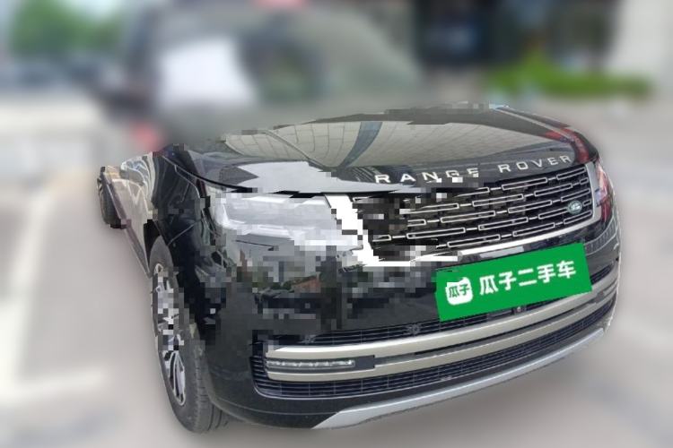 Used Land Rover Range 2024 3.0 L6 400 PS Prestige Extended Version 7-Seater Front Right 45 Deg