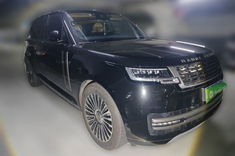 Used Land Rover Range 2024 3.0 L6 400 PS Prestige Extended Version 7-Seater Front Right 45 Deg