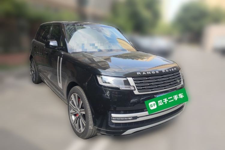 Used Land Rover Range 2024 3.0 L6 400 PS Extended Version Front Right 45 Deg