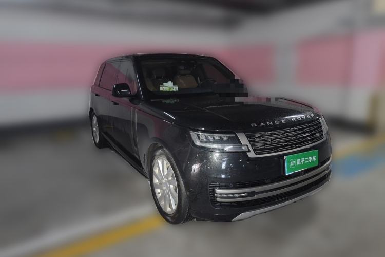 Used Land Rover Range 2024 3.0 L6 400 PS Prestige Extended Version 7-Seater Front Right 45 Deg