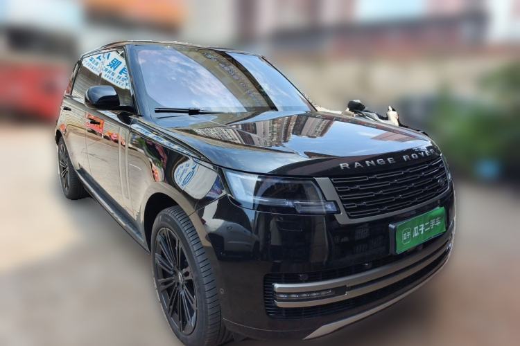 Used Land Rover Range 2024 3.0 L6 400 PS Prestige Extended Version 7-Seater Front Right 45 Deg
