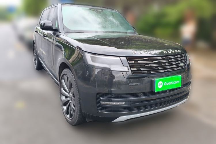 Used Land Rover Range 2024 3.0 L6 400 PS Prestige Extended Version 7-Seater Front Right 45 Deg